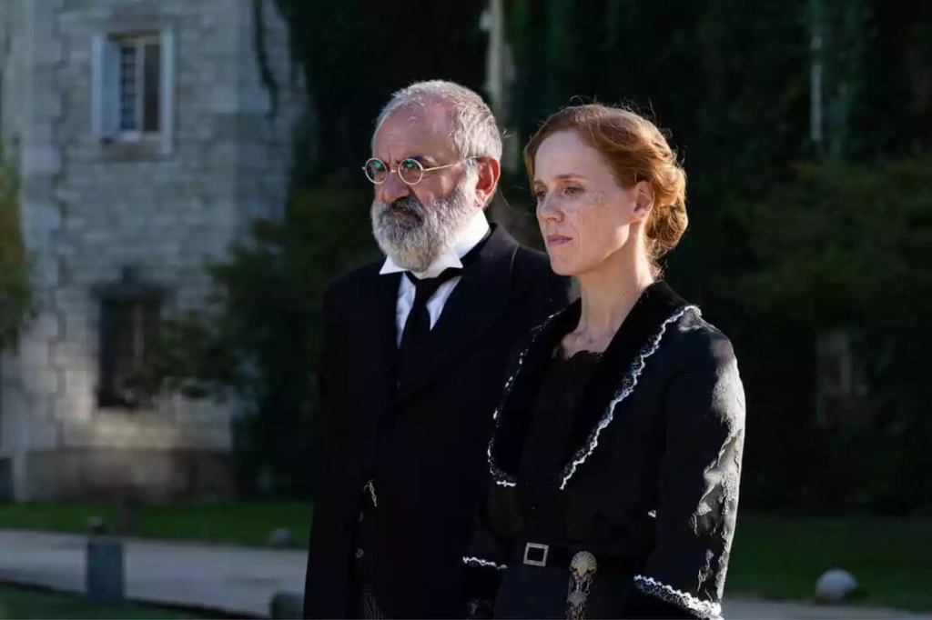 Rómulo (Joaquin Climent) y Pía (María Castro) en 'La Promesa'.- RTVE