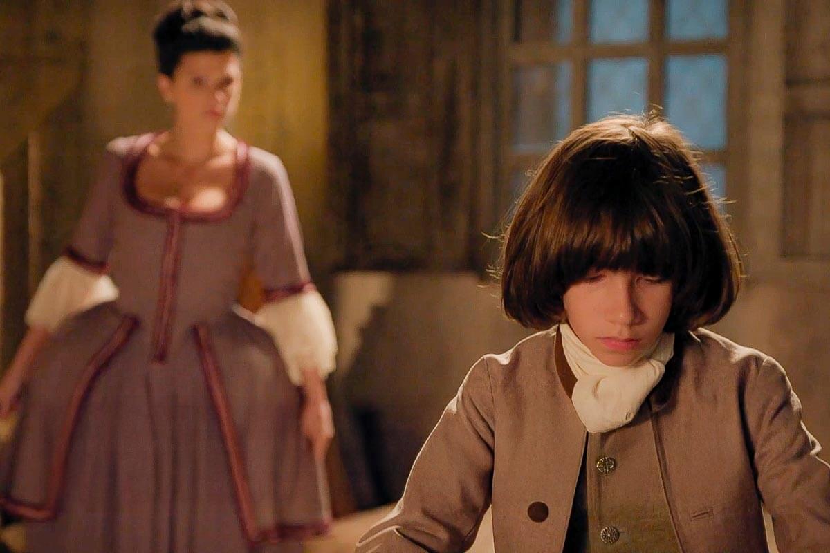 Pedrito (Iván Renedo) y Victoria (Sabela Arán) en 'Valle Salvaje'.- RTVE