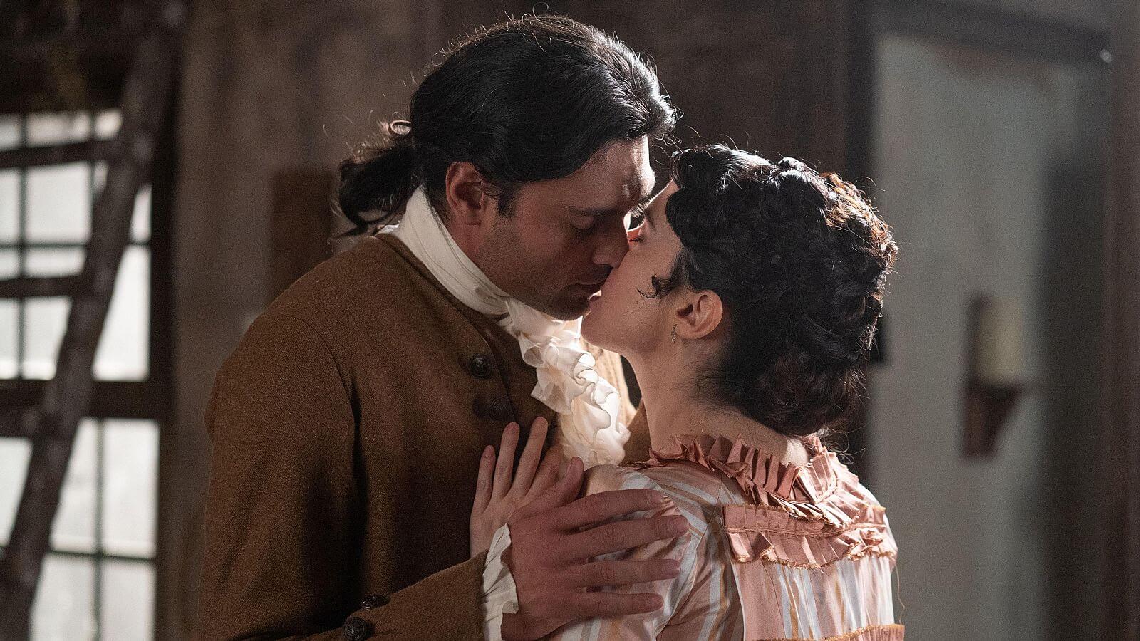 Rafael (Marco Pernas) y Úrsula (Cristina Abad) en 'Valle Salvaje'.- RTVE