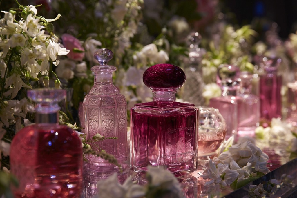 perfume-flores-blancas-jazmin-nardo-azahar