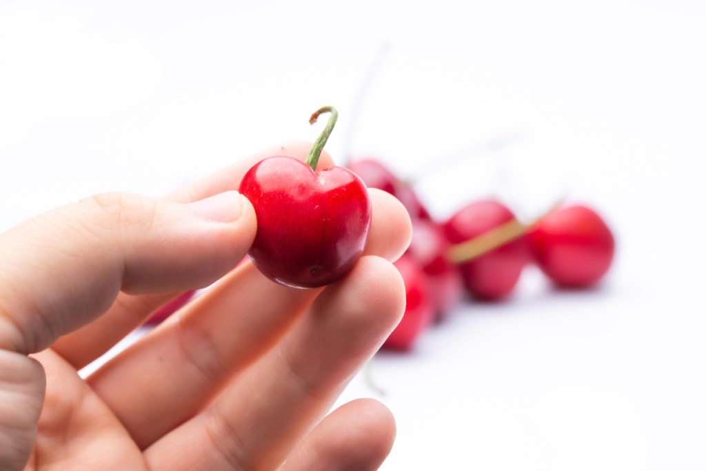 cerezas-conciliar-sueño-experto-mejora