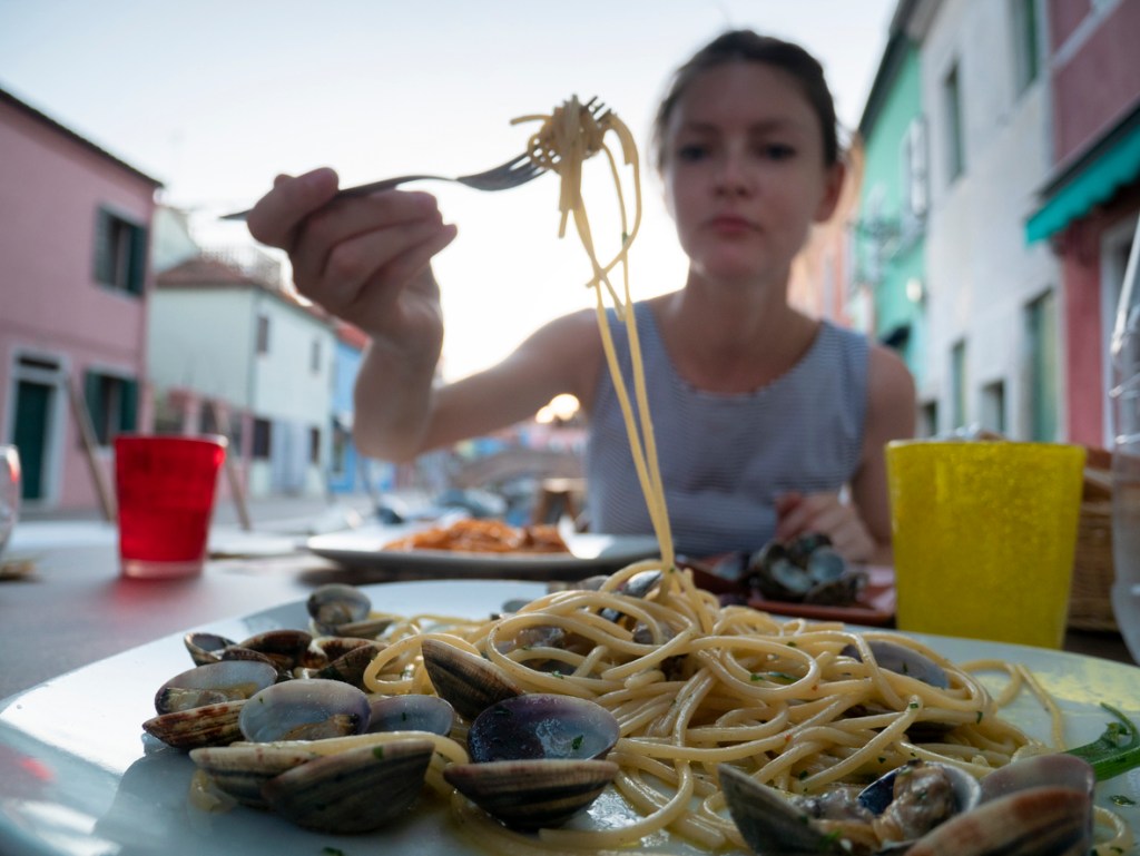 pasta-felicidad-estudio-carbohidratos