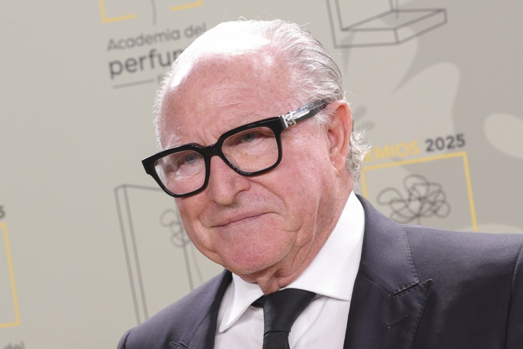 perfume-pelo-elegante-limpio-sofisticado-perfumista