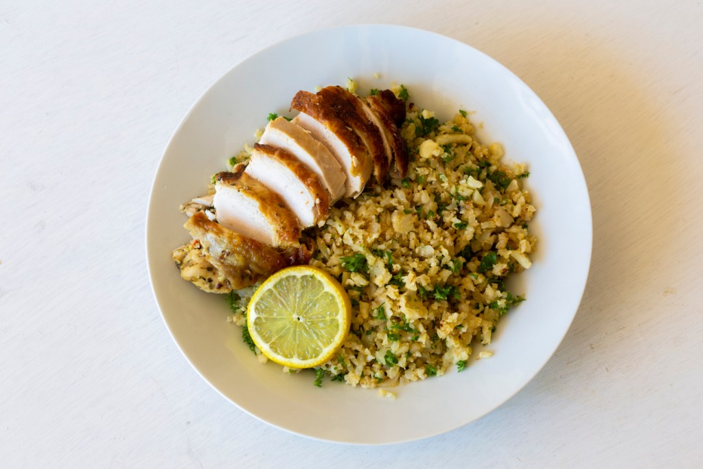 receta-de-quinoa-con-verduras-pollo-postres