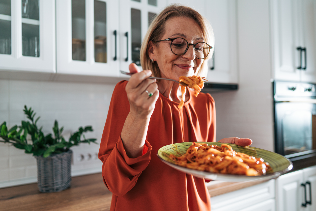 receta-pasta-ligera-llena-marisco-pescado-baja-calorias