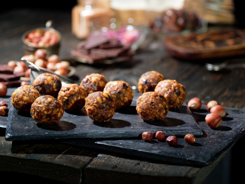 bombones-foie-almendra-trampantojo-salado-entrante