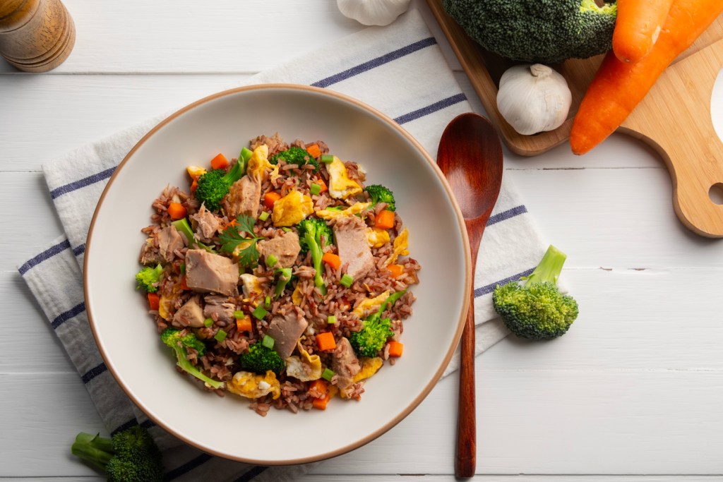 arroz-rojo-verduras-receta-facil-saludable