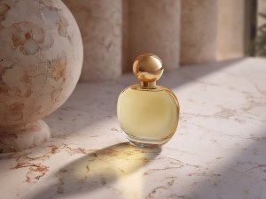 Madres y abuelas siguen usando este mítico perfume floral de Avon, es el más vendido del mundo (desde hace 31 años)