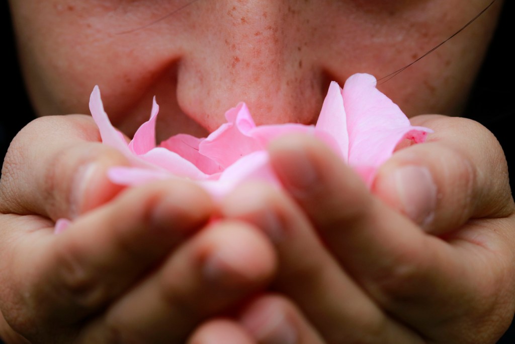 perfumes-dolor-cabeza-sensibilidad-olores